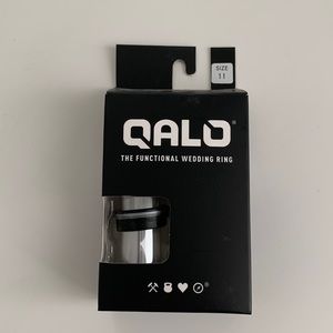 Qalo functional wedding ring black/silver